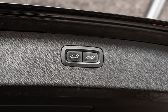 Volvo XC90 27 of 30