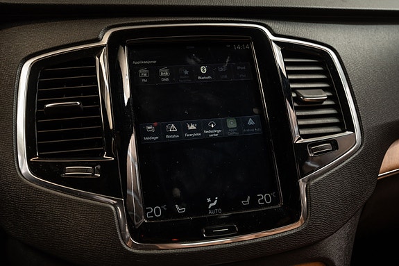 Volvo XC90 23 of 30