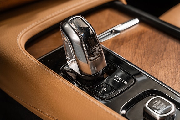 Volvo XC90 10 of 30