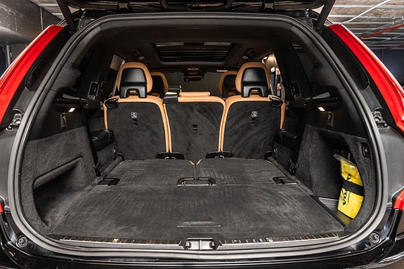 Volvo XC90 25 of 30