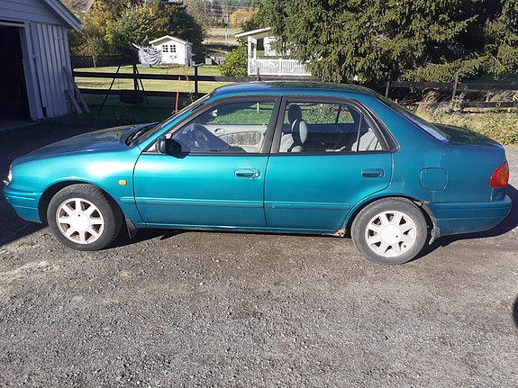 Toyota Corolla 19 of 30