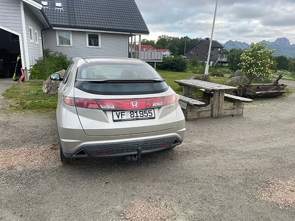 Honda Civic 4 of 8