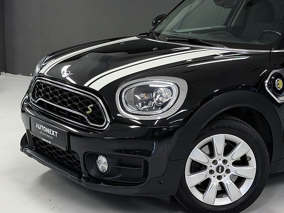 MINI Countryman Cooper SE 2 of 30
