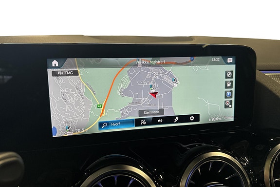 Mercedes-Benz EQA300 11 of 22