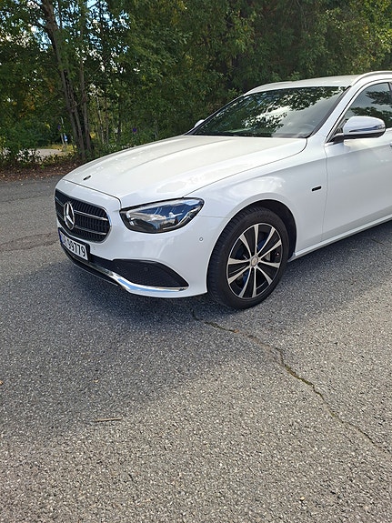 Mercedes-Benz E300 de 11 of 30