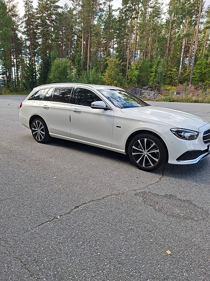 Mercedes-Benz E300 de 5 of 30