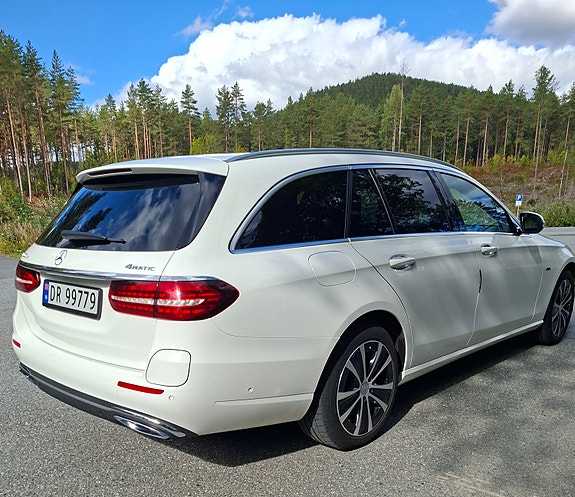 Mercedes-Benz E300 de 18 of 30