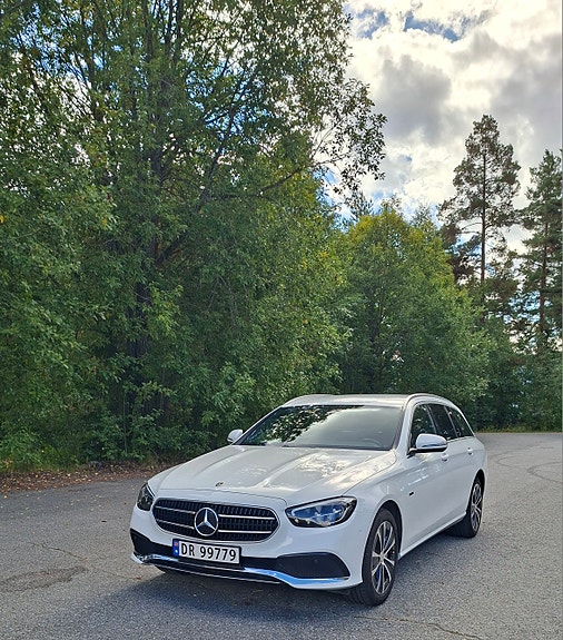 Mercedes-Benz E300 de 22 of 30