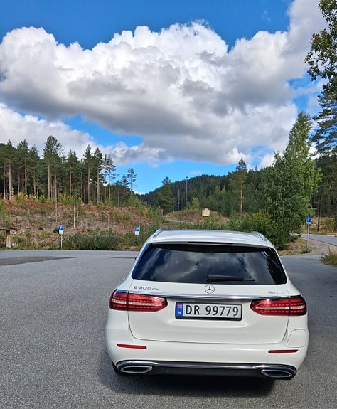 Mercedes-Benz E300 de 6 of 30