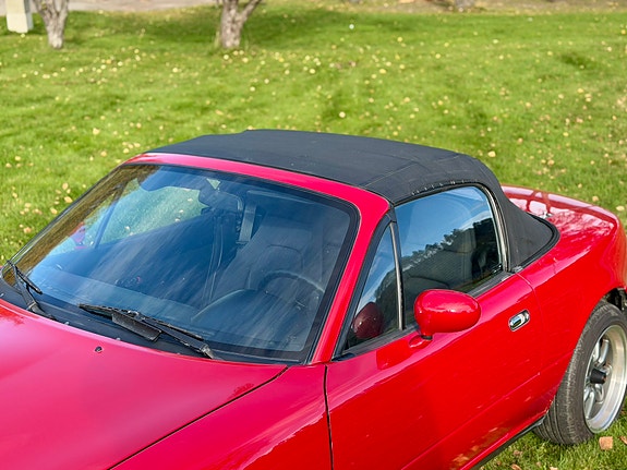 Mazda MX-5 8 of 23