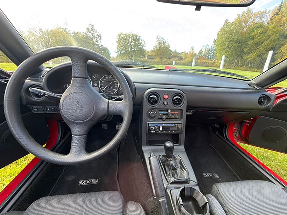 Mazda MX-5 17 of 23