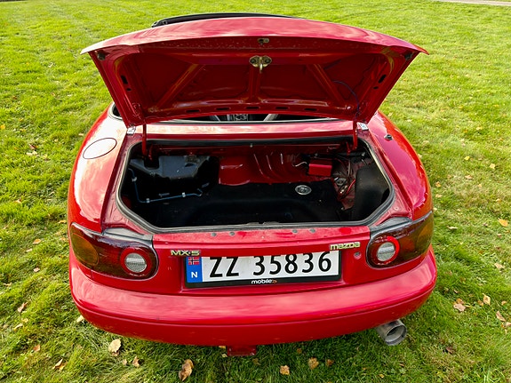Mazda MX-5 13 of 23