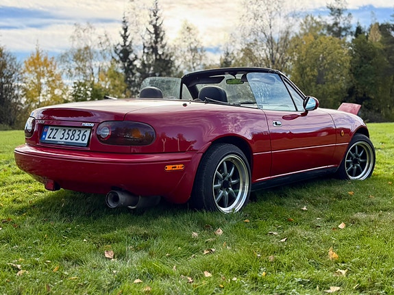 Mazda MX-5 12 of 23