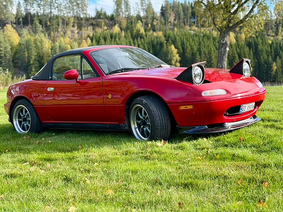 Mazda MX-5 3 of 23
