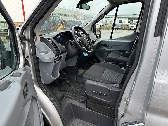 Ford Transit 7 of 17