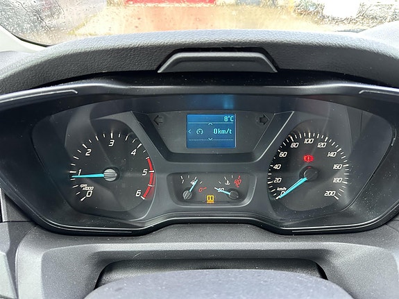 Ford Transit 12 of 17