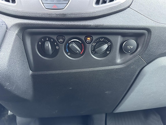 Ford Transit 15 of 17