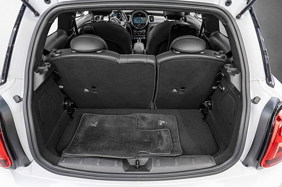MINI Cooper SE 22 of 22
