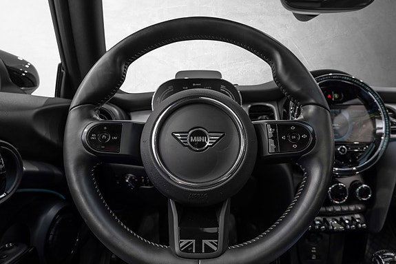 MINI Cooper SE 14 of 22