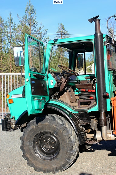 Mercedes-Benz U1450-427 13 of 30