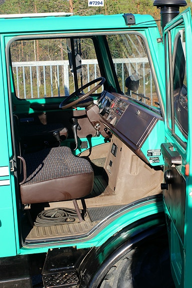Mercedes-Benz U1450-427 16 of 30