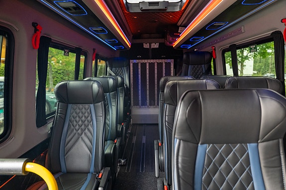 Mercedes-Benz Sprinter 519 3 of 13