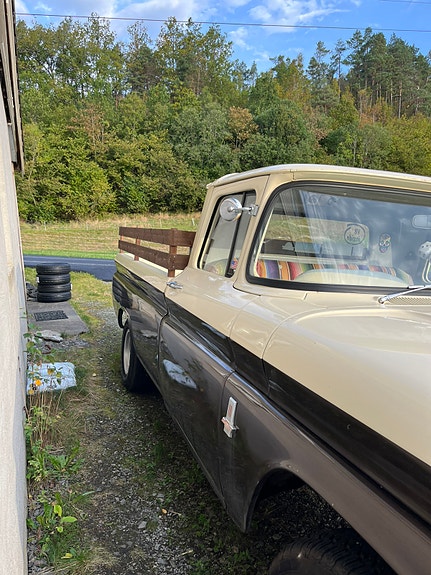 Chevrolet C10 10 of 15
