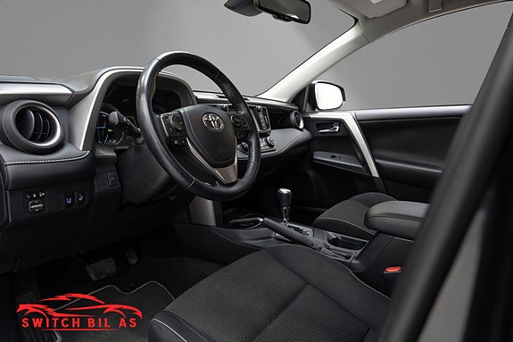 Toyota RAV4 14 of 24