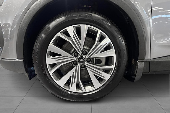 Audi Q4 e-tron 10 of 22