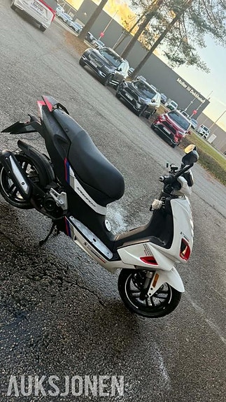 Peugeot Speedfight 2 9 of 12