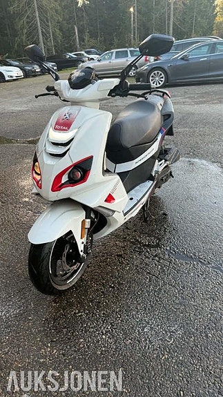 Peugeot Speedfight 2 7 of 12