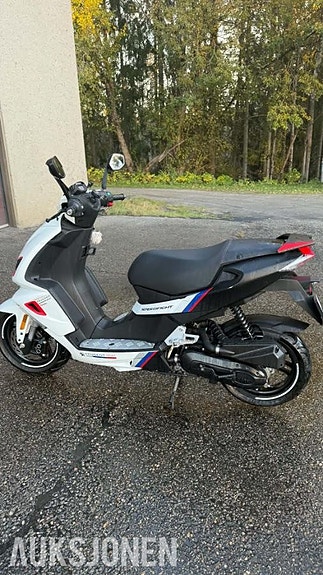 Peugeot Speedfight 2 4 of 12
