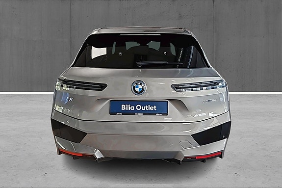BMW iX 6 of 19