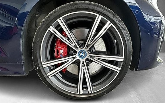 BMW 330e 14 of 14