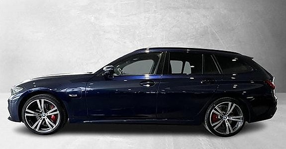BMW 330e 4 of 14