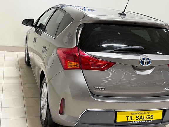 Toyota Auris 15 of 30