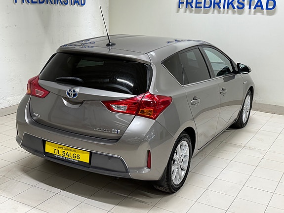 Toyota Auris 17 of 30