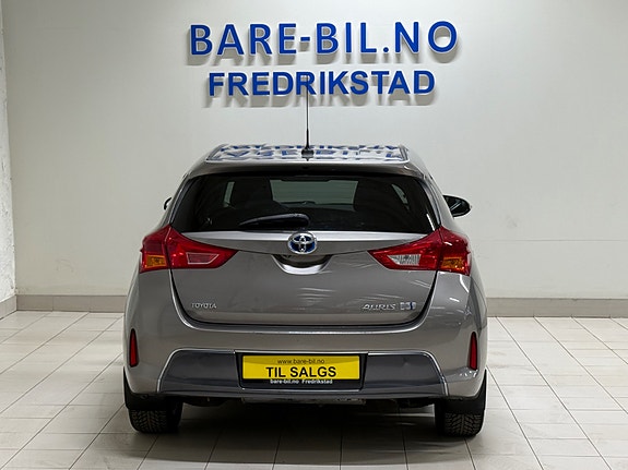 Toyota Auris 9 of 30