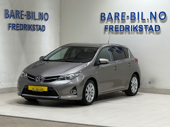 Toyota Auris 2 of 30