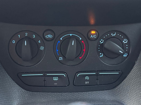 Ford Transit Connect 27 of 30
