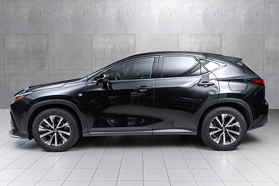 Lexus NX450h 3 of 8