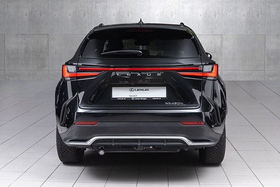 Lexus NX450h 5 of 8