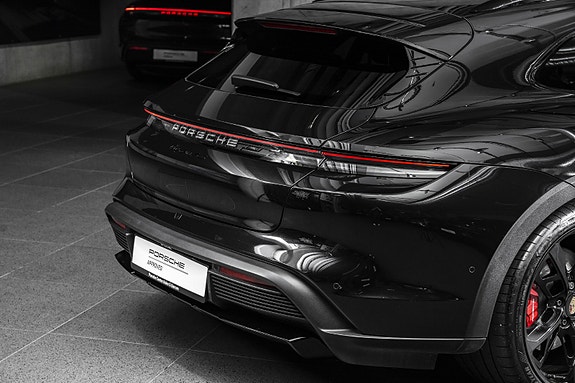 Porsche Taycan 5 of 30