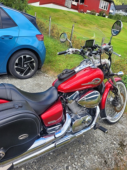 Honda VT 750 C Shadow 2 of 4