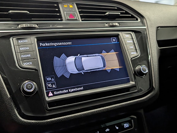 Volkswagen Tiguan 18 of 25