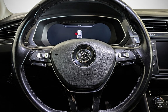 Volkswagen Tiguan 14 of 25