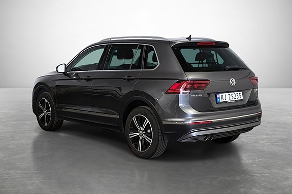 Volkswagen Tiguan 9 of 25