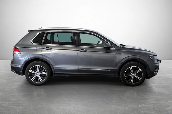 Volkswagen Tiguan 5 of 25
