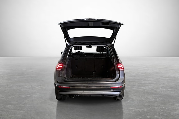 Volkswagen Tiguan 8 of 25