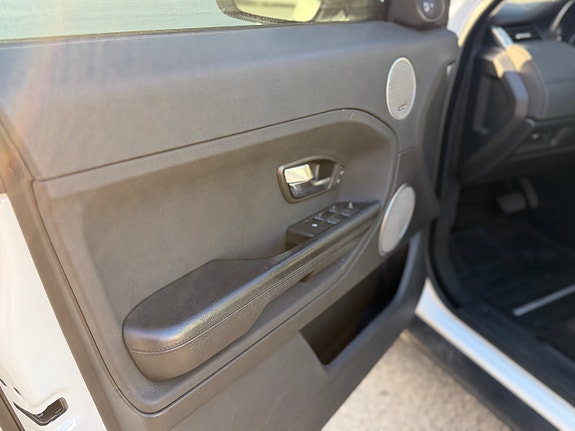 Land Rover Range Rover 13 of 30
